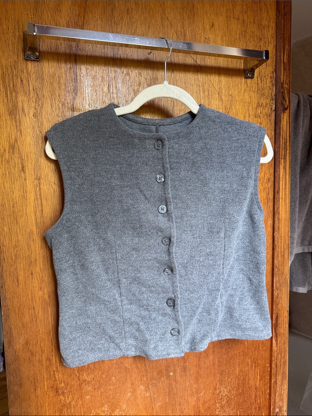 A New Day Women's Gray Button-Front Sleeveless Knit Top